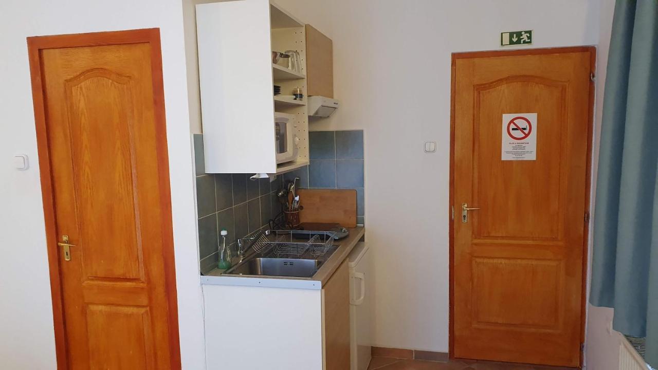 Palantir Panzio Bed and Breakfast Miskolc Buitenkant foto