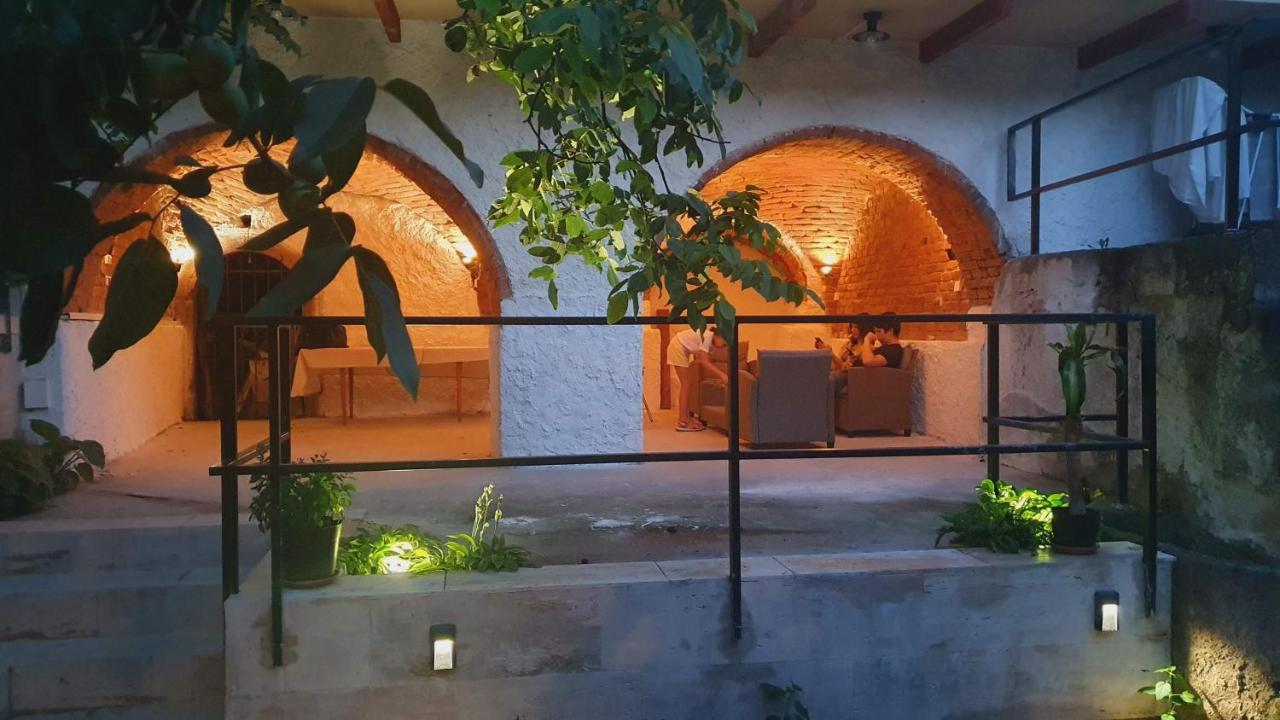 Palantir Panzio Bed and Breakfast Miskolc Buitenkant foto